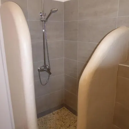 Pebbles Of Apartamento Kionion